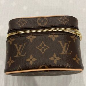 Louis Vuitton nice nano